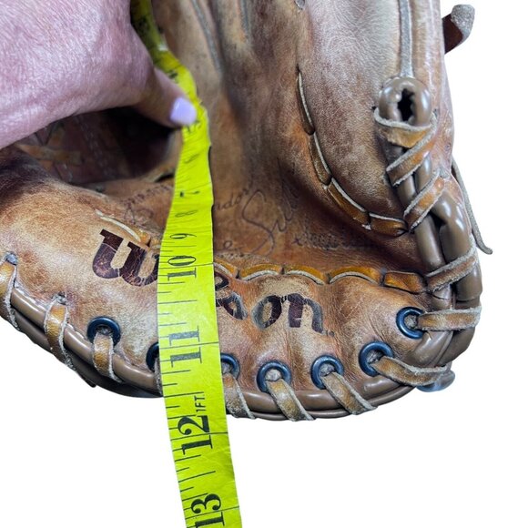 Wilson Leather Baseball Fielders Glove Mitt A2245 Bruce Sutter Right Throw 12 in - Picture 12 of 13